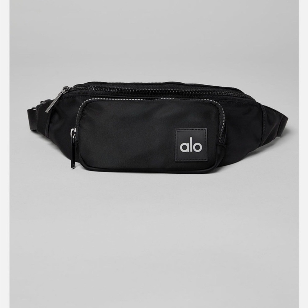 ALO Yoga Black Crossbody Belt Bag
